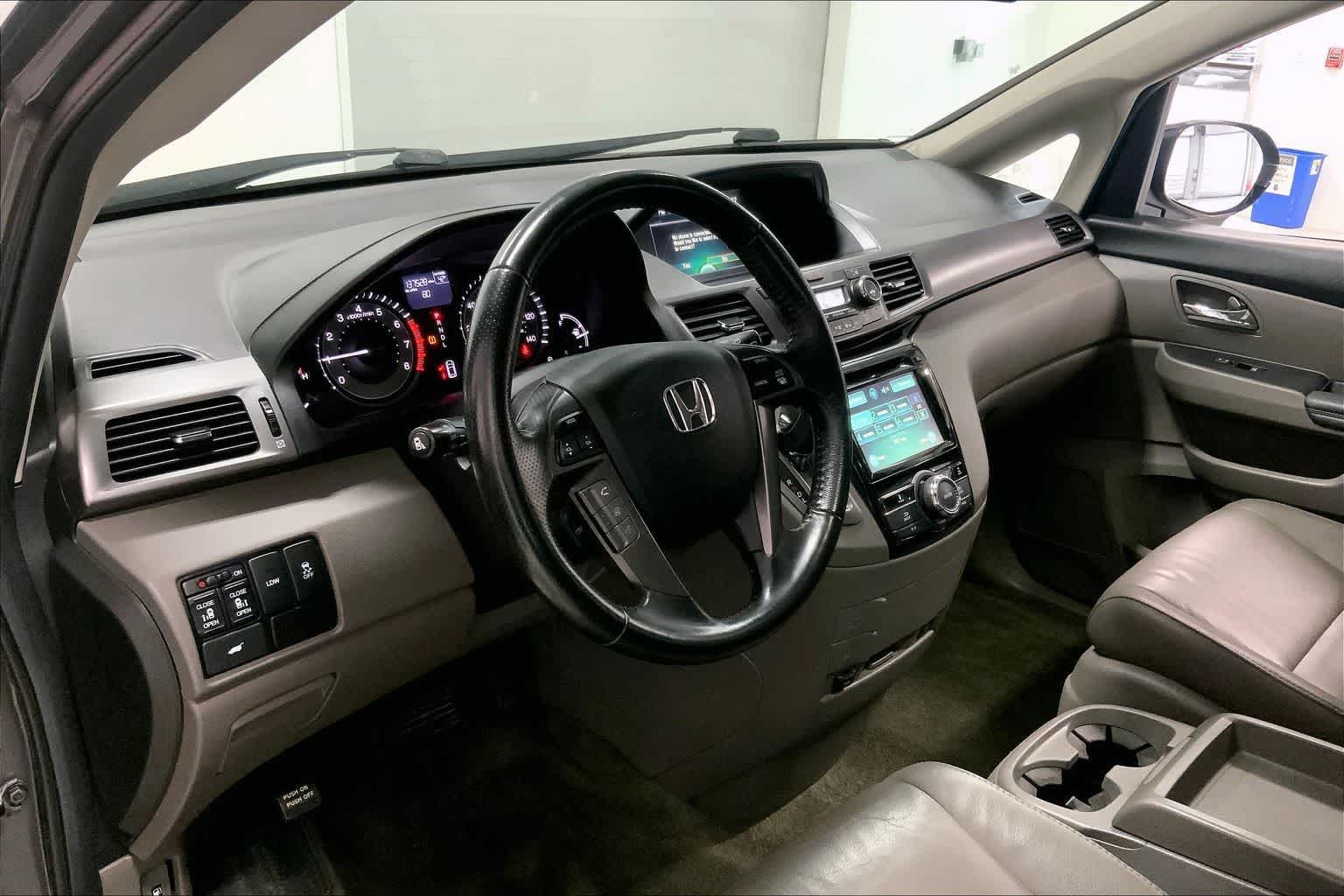 Thumbnail: 2014 Honda Odyssey - 2