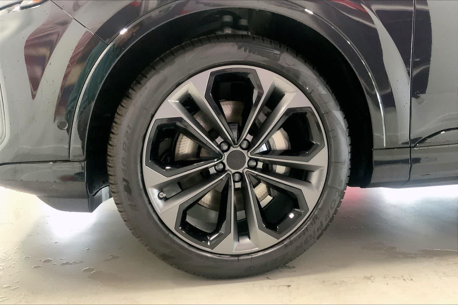 Thumbnail: 2026 Audi Q7 - 7