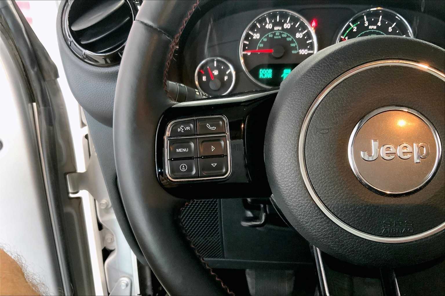 Thumbnail: 2012 Jeep Wrangler - 20