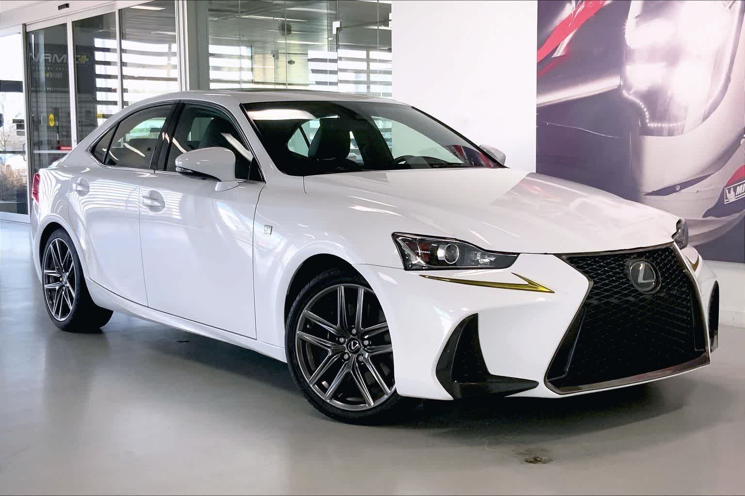 Thumbnail: 2018 Lexus IS - 19