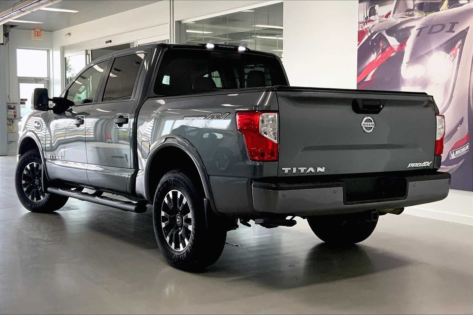 Thumbnail: 2017 Nissan Titan - 4