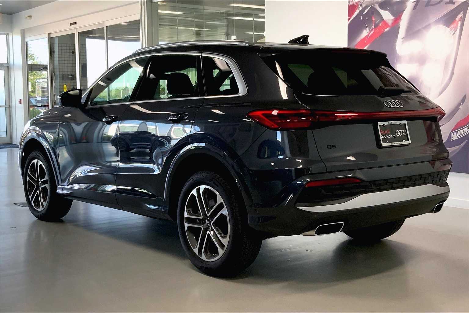 Thumbnail: 2025 Audi Q5 - 4
