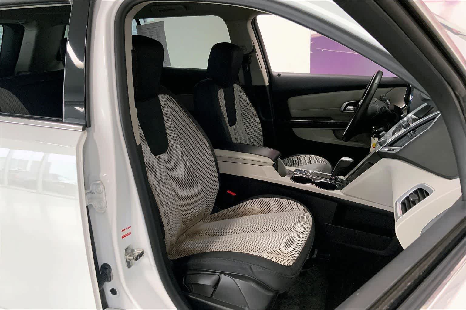 Thumbnail: 2015 GMC Terrain - 10