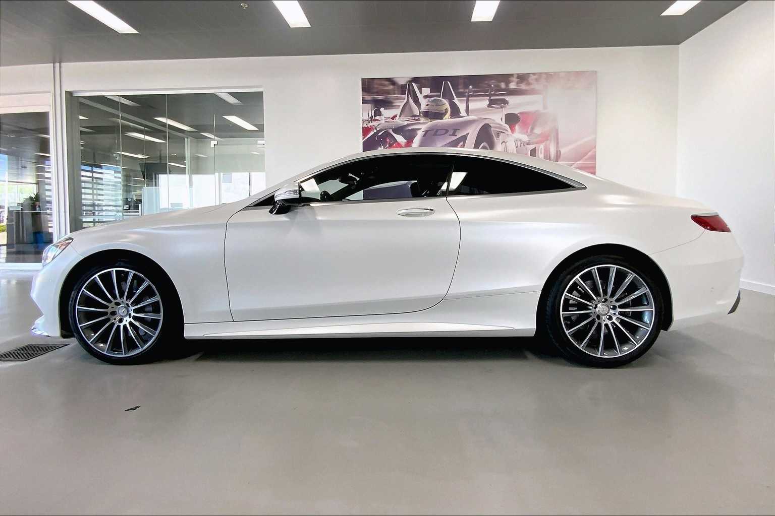 Thumbnail: 2016 Mercedes-Benz S-Class - 3