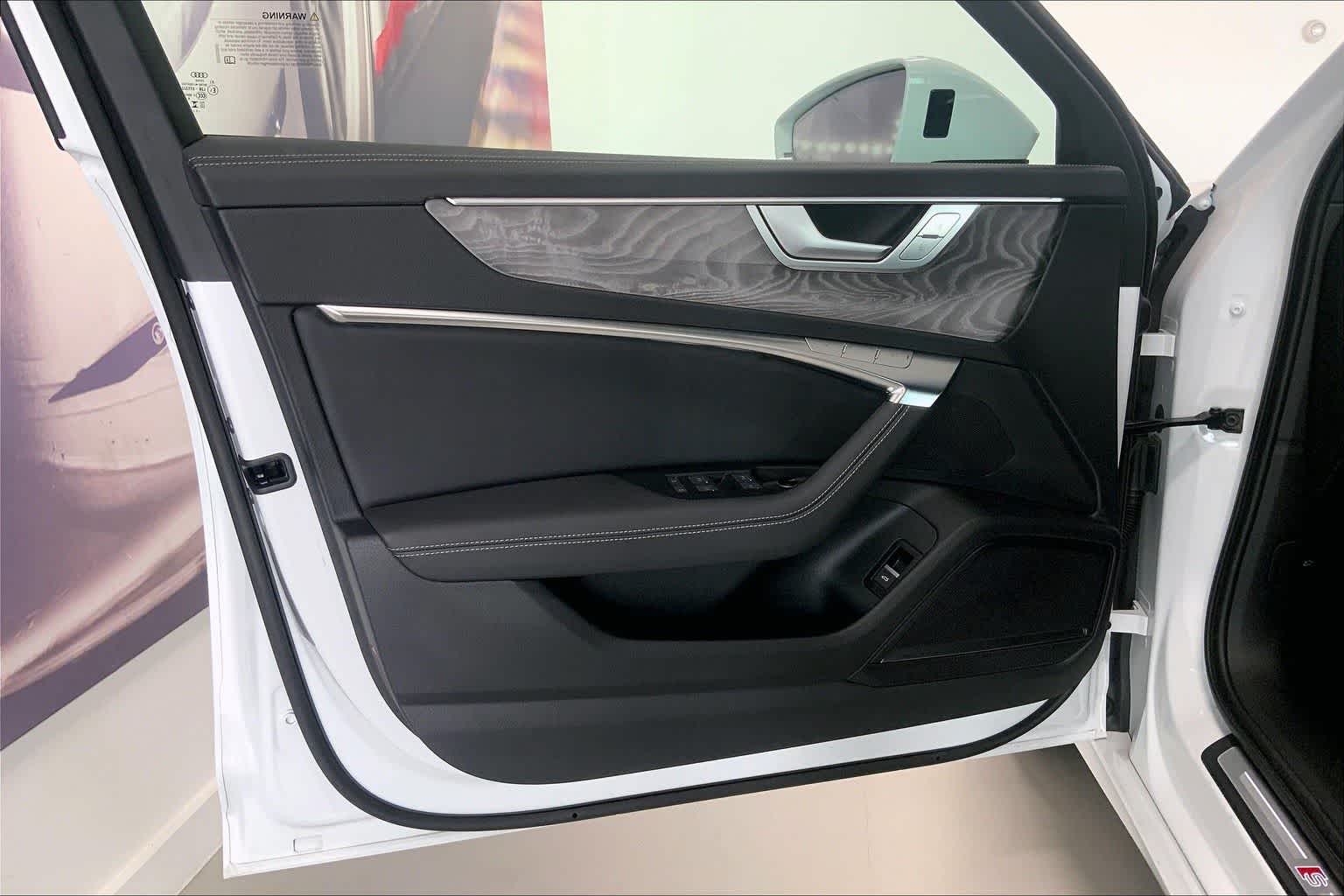 Thumbnail: 2025 Audi A6 - 25