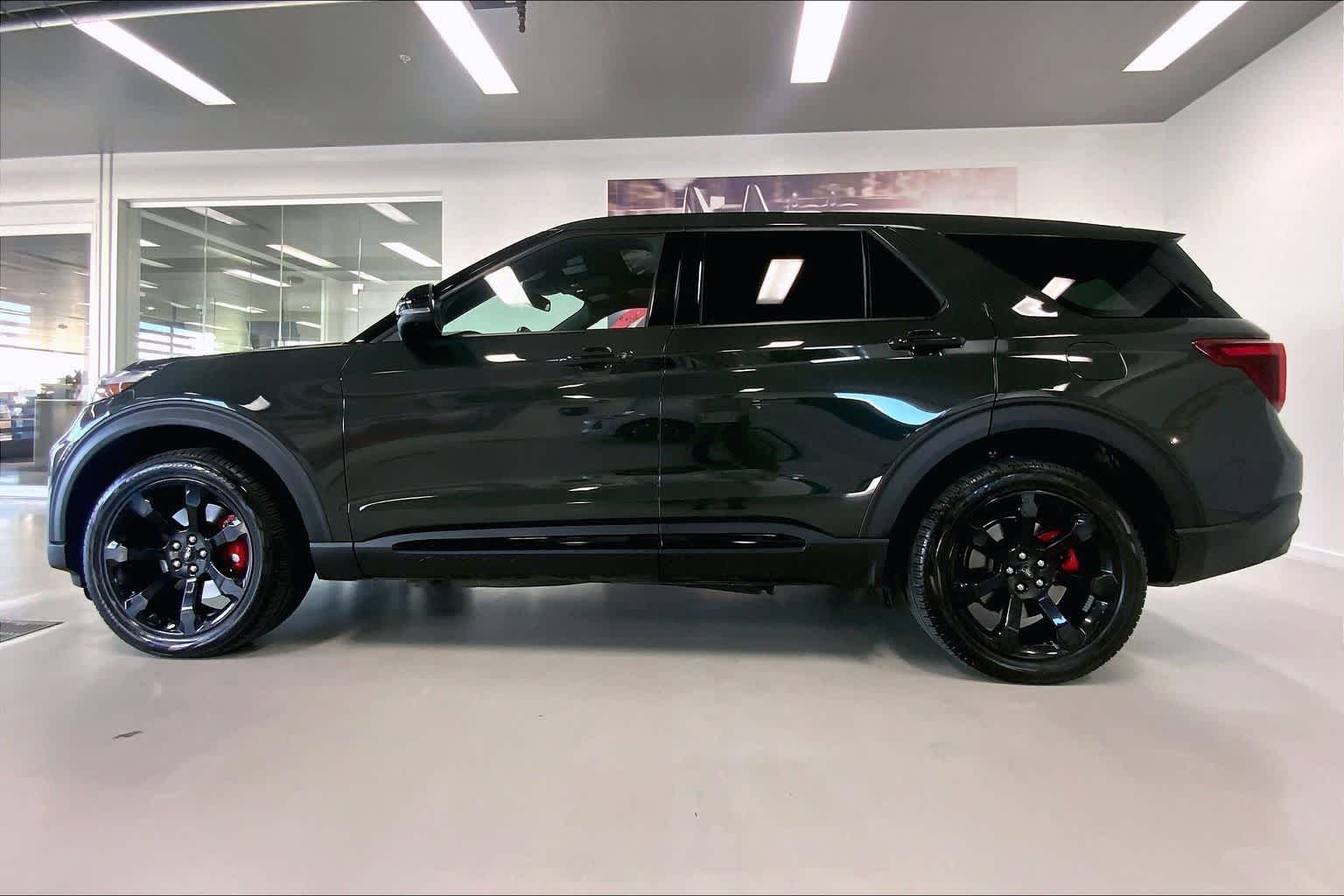 Thumbnail: 2022 Ford Explorer - 3