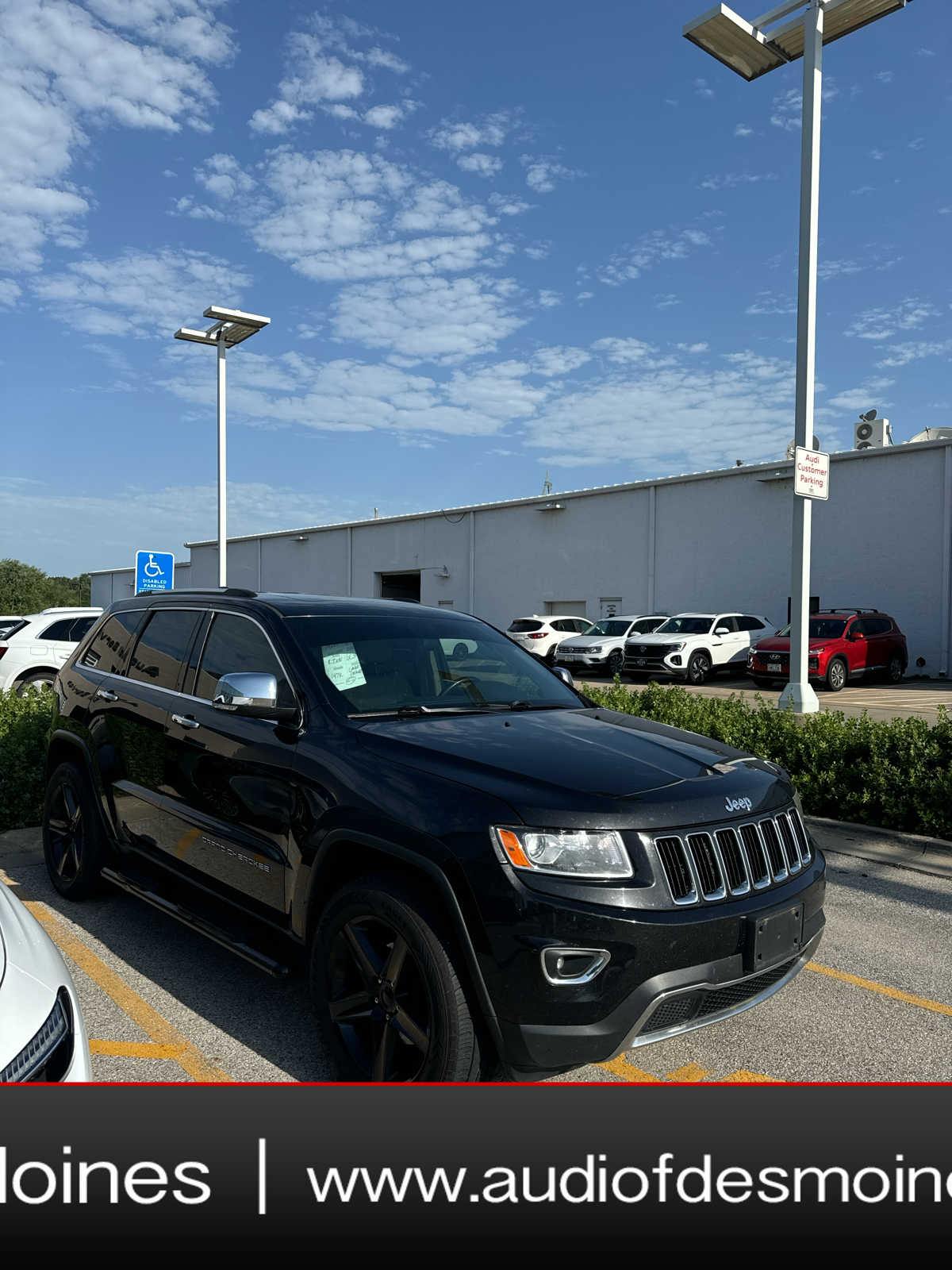 Thumbnail: 2016 Jeep Grand Cherokee - 1