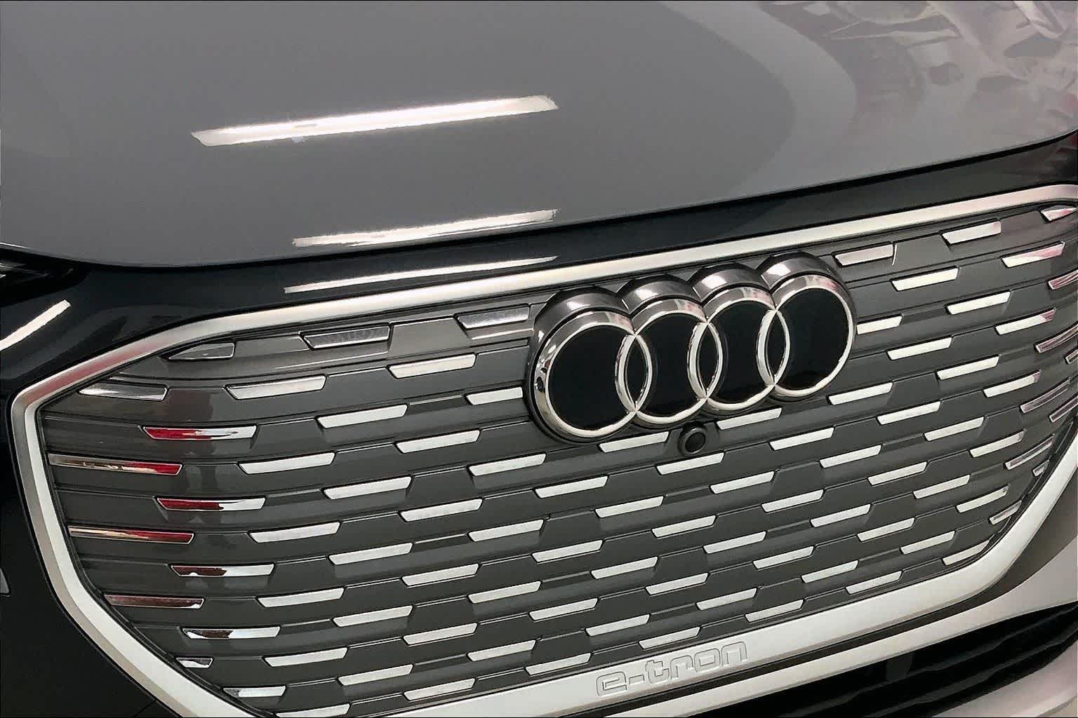 Thumbnail: 2023 Audi Q4 e-tron - 31