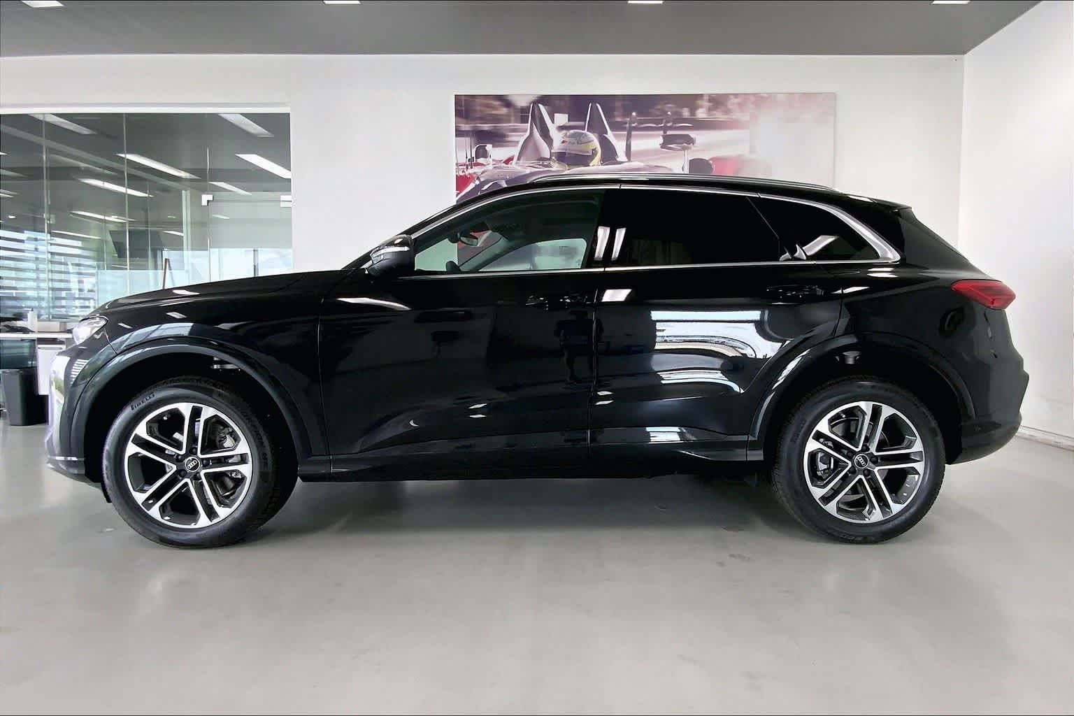 Thumbnail: 2025 Audi Q5 - 3