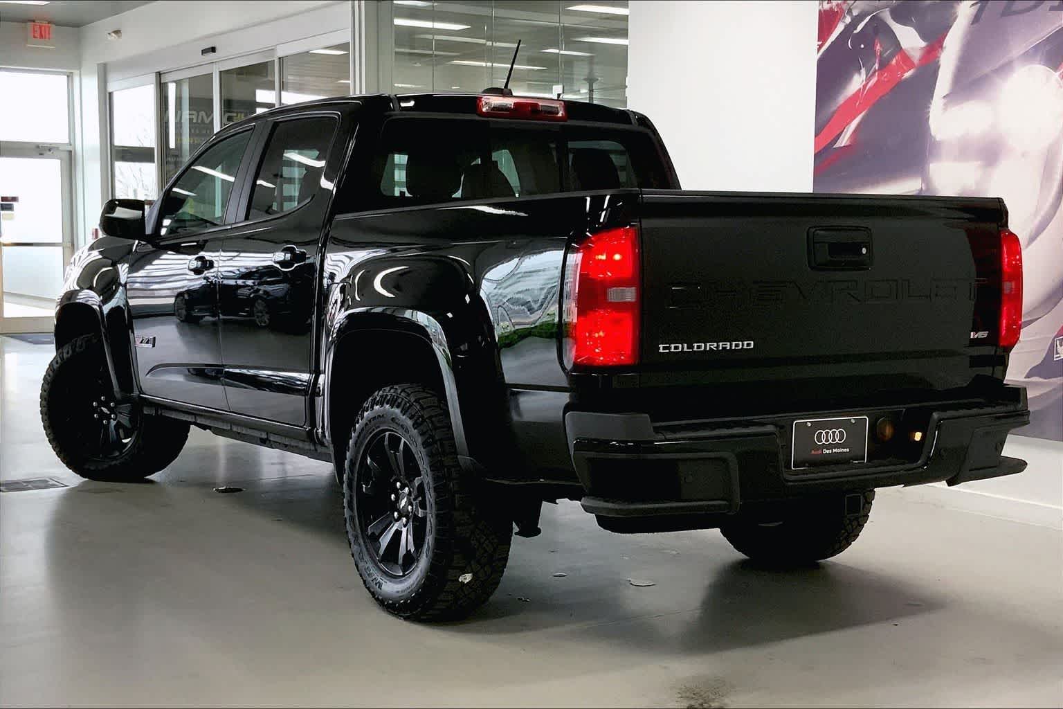 Thumbnail: 2022 Chevrolet Colorado - 4