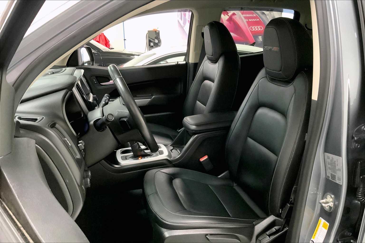 Thumbnail: 2022 Chevrolet Colorado - 10