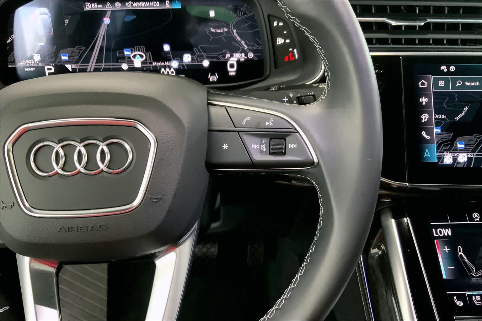 Thumbnail: 2025 Audi Q7 - 25