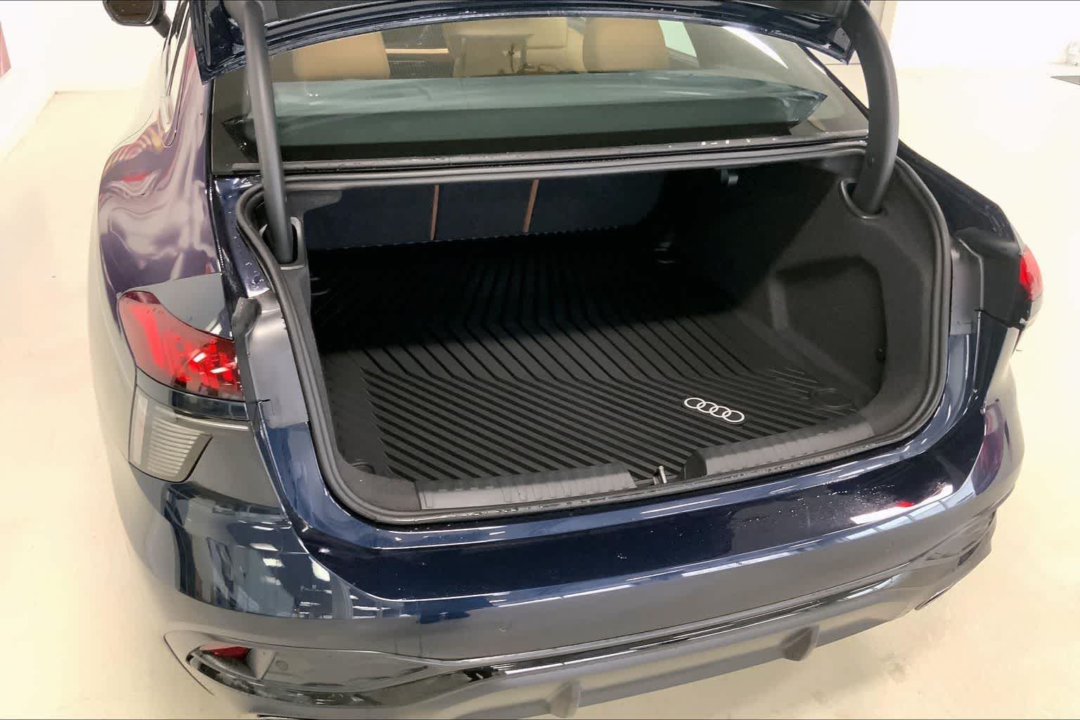 Thumbnail: 2026 Audi A6 - 18