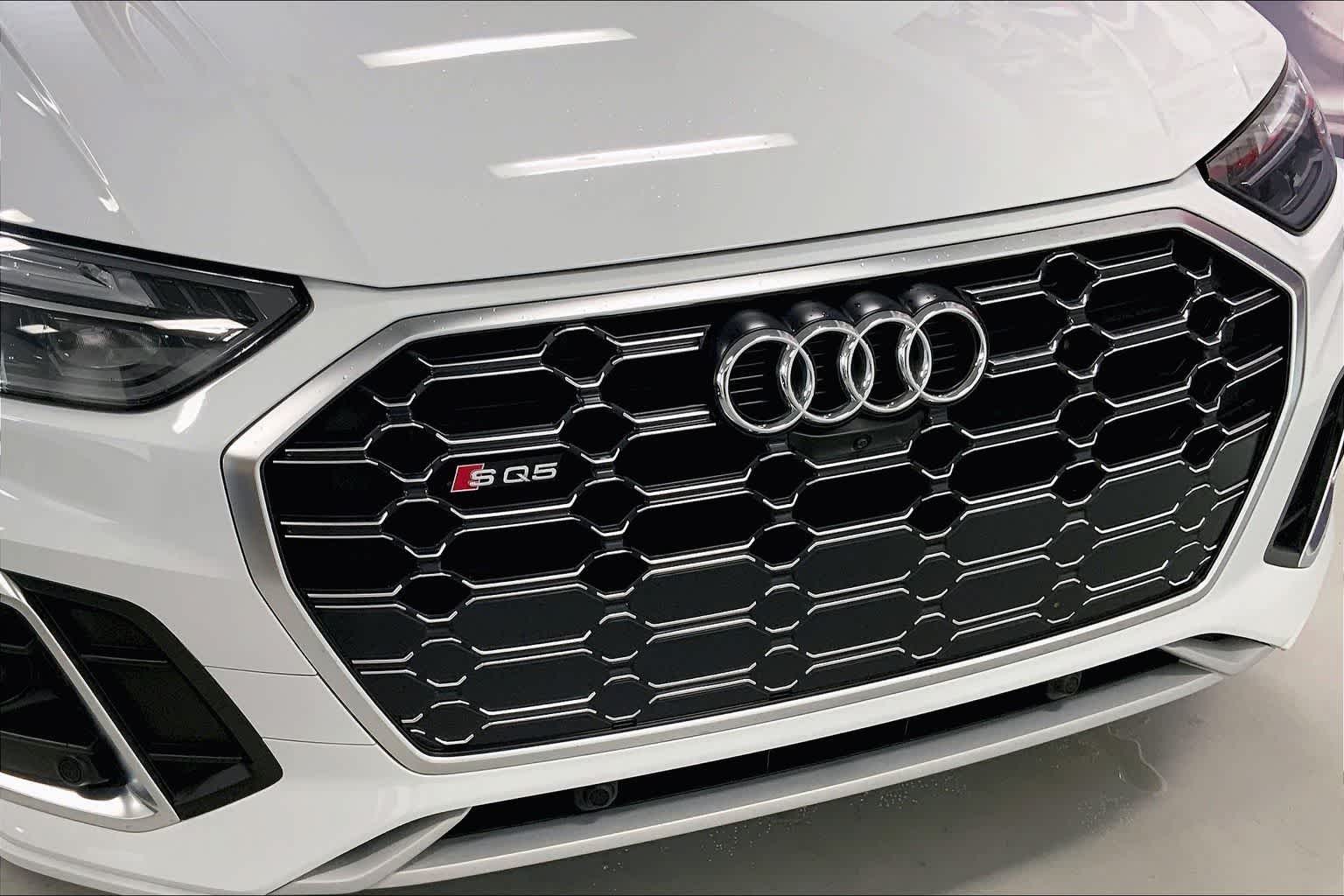 Thumbnail: 2024 Audi SQ5 - 31