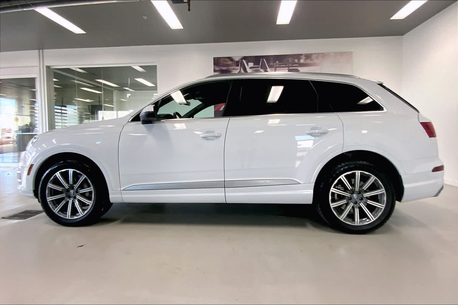 Thumbnail: 2018 Audi Q7 - 3