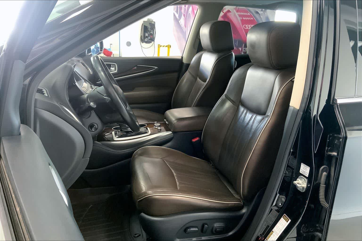 Thumbnail: 2017 INFINITI QX60 - 9