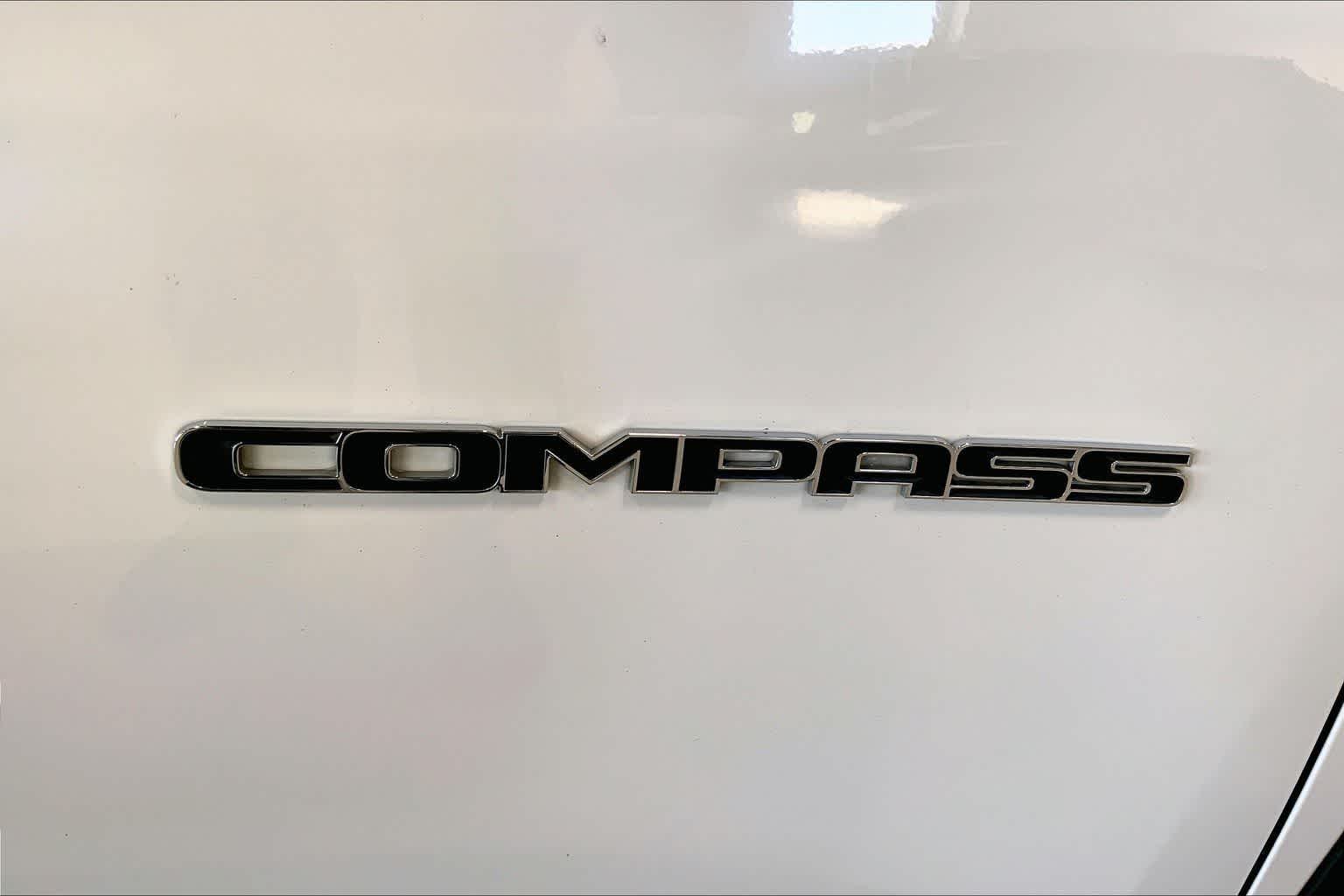 Thumbnail: 2022 Jeep Compass - 6