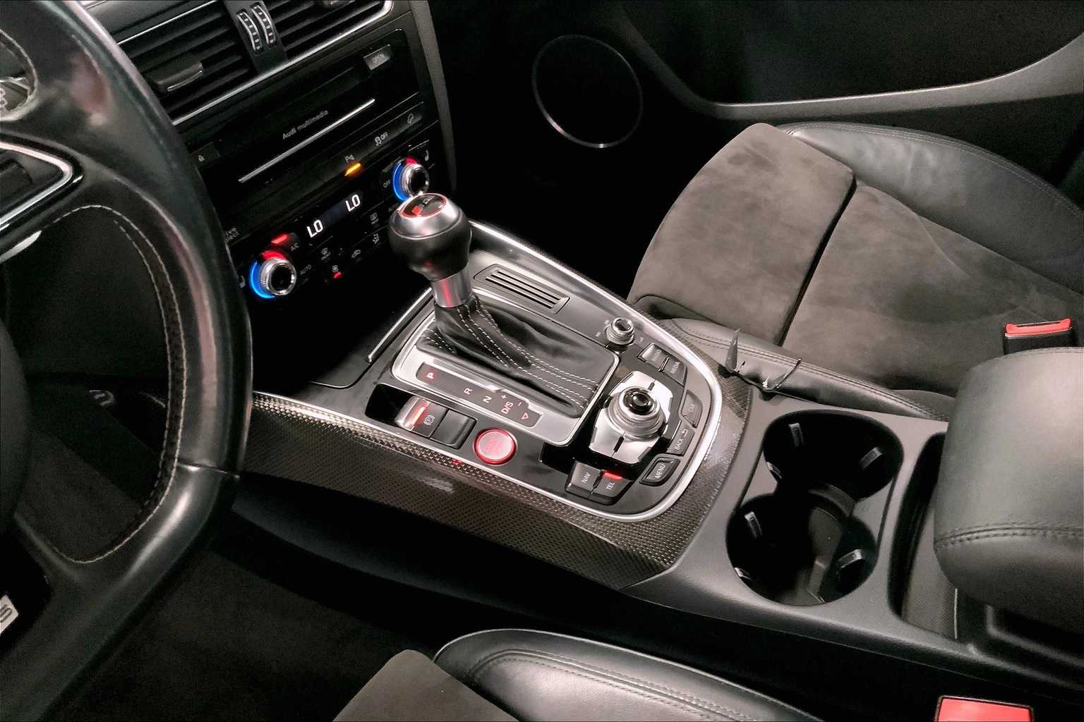 Thumbnail: 2015 Audi SQ5 - 15