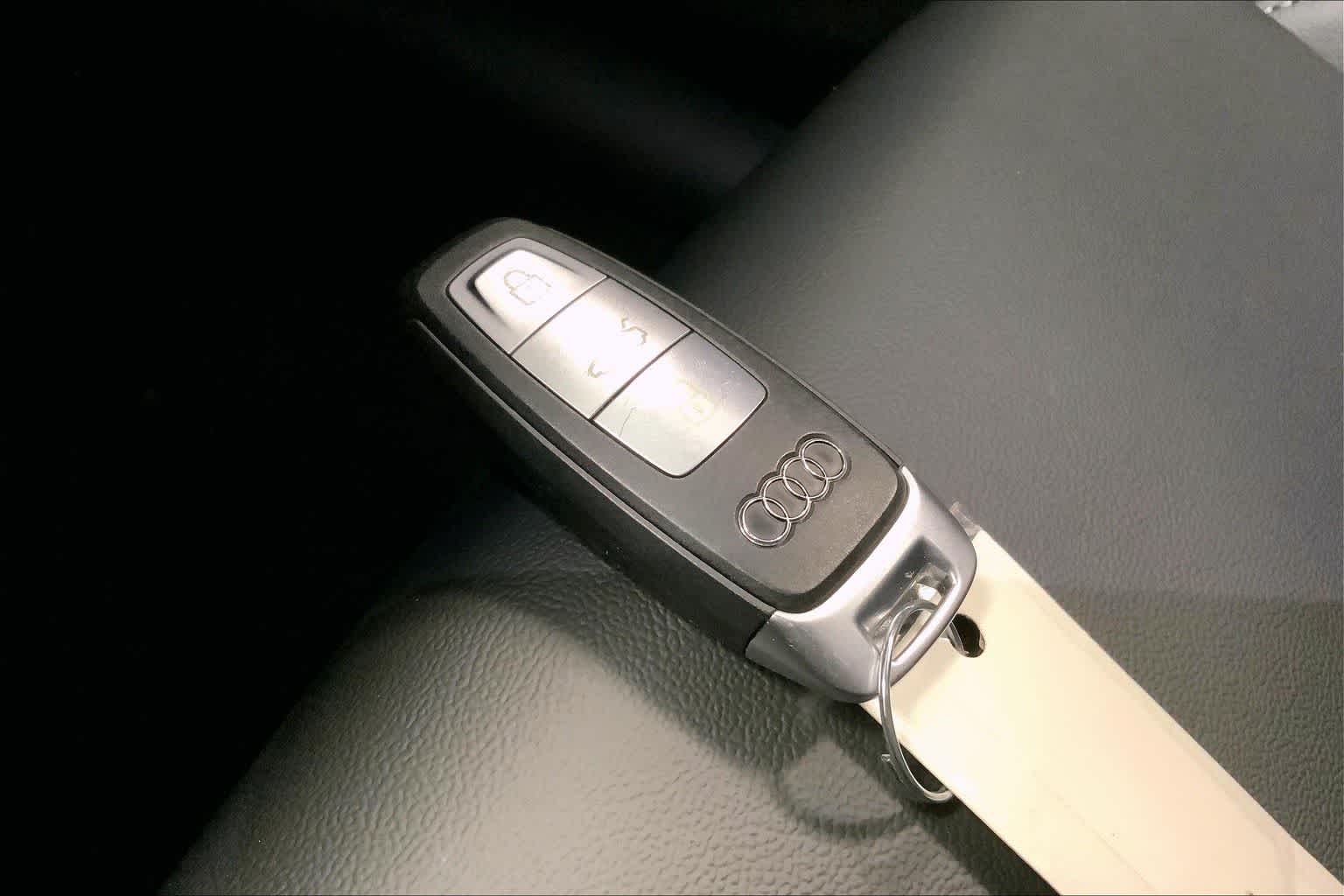 Thumbnail: 2025 Audi Q5 - 17