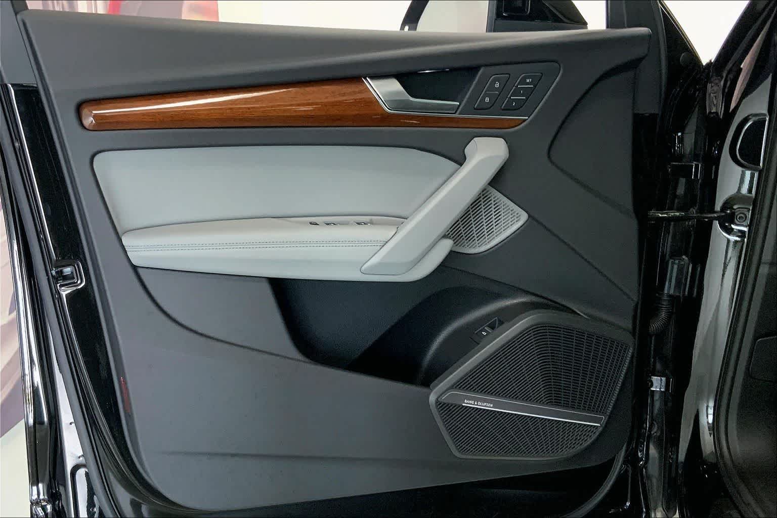 Thumbnail: 2023 Audi Q5 - 24