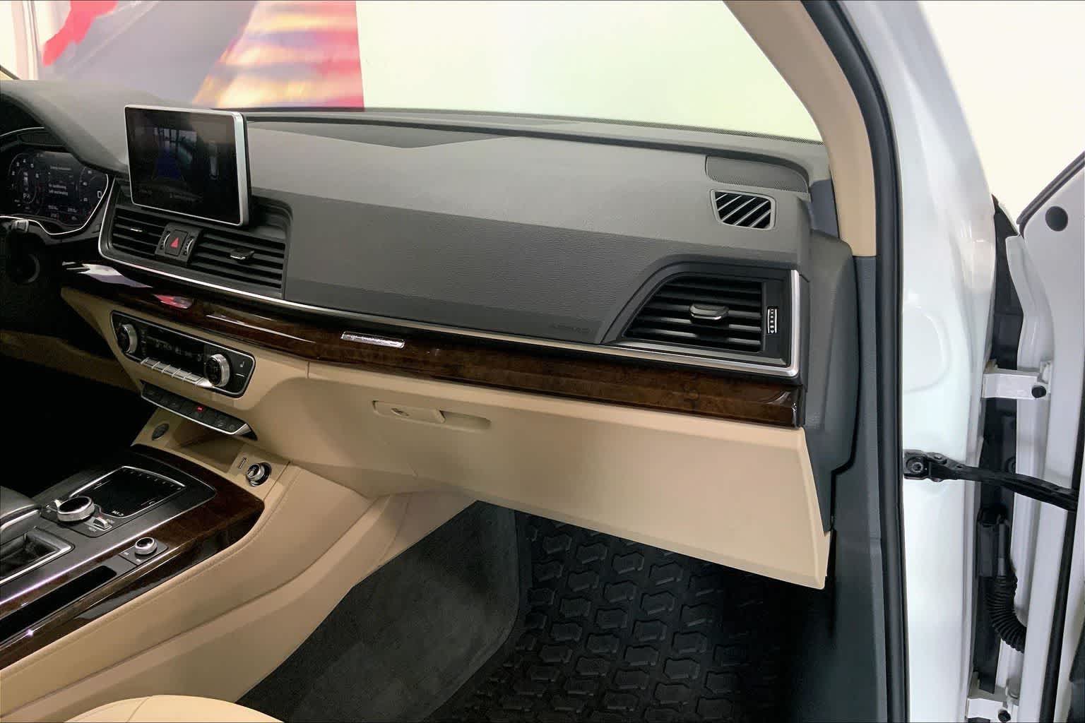 Thumbnail: 2020 Audi Q5 - 21