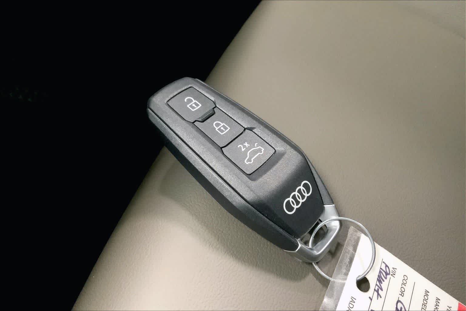 Thumbnail: 2025 Audi Q5 - 20