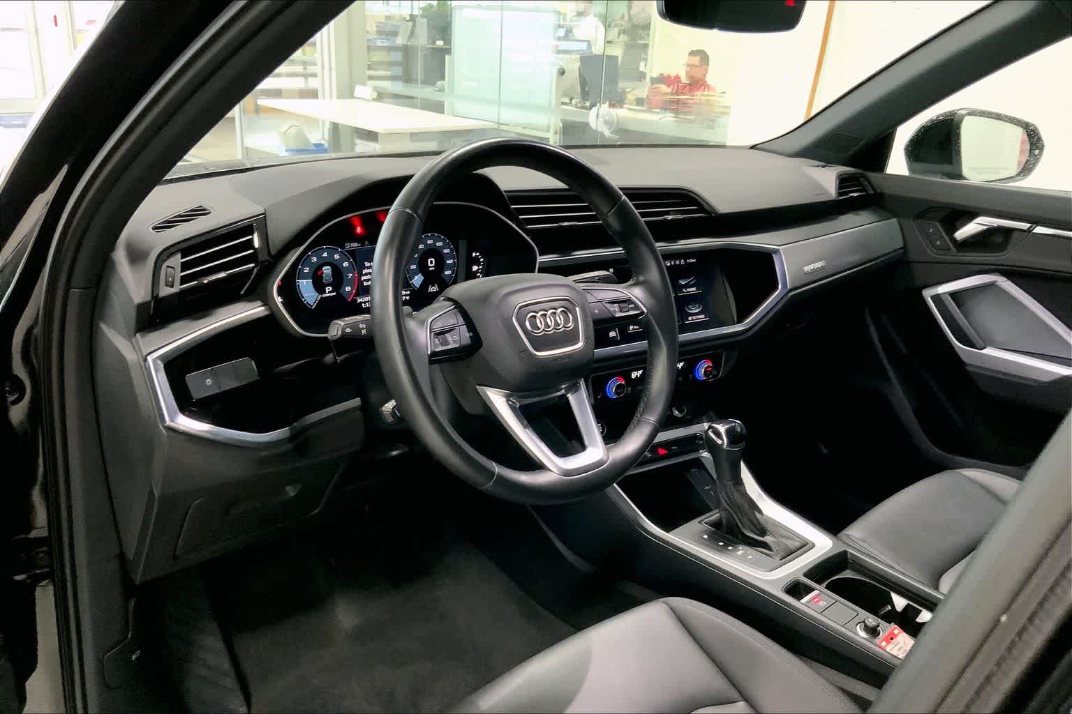 Thumbnail: 2022 Audi Q3 - 2