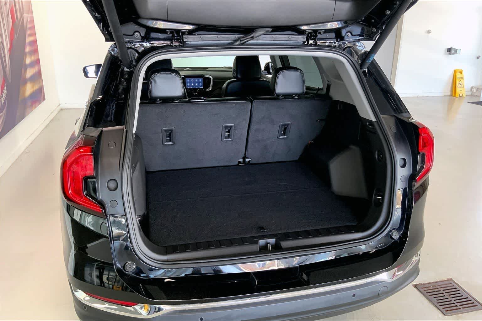 Thumbnail: 2023 GMC Terrain - 16