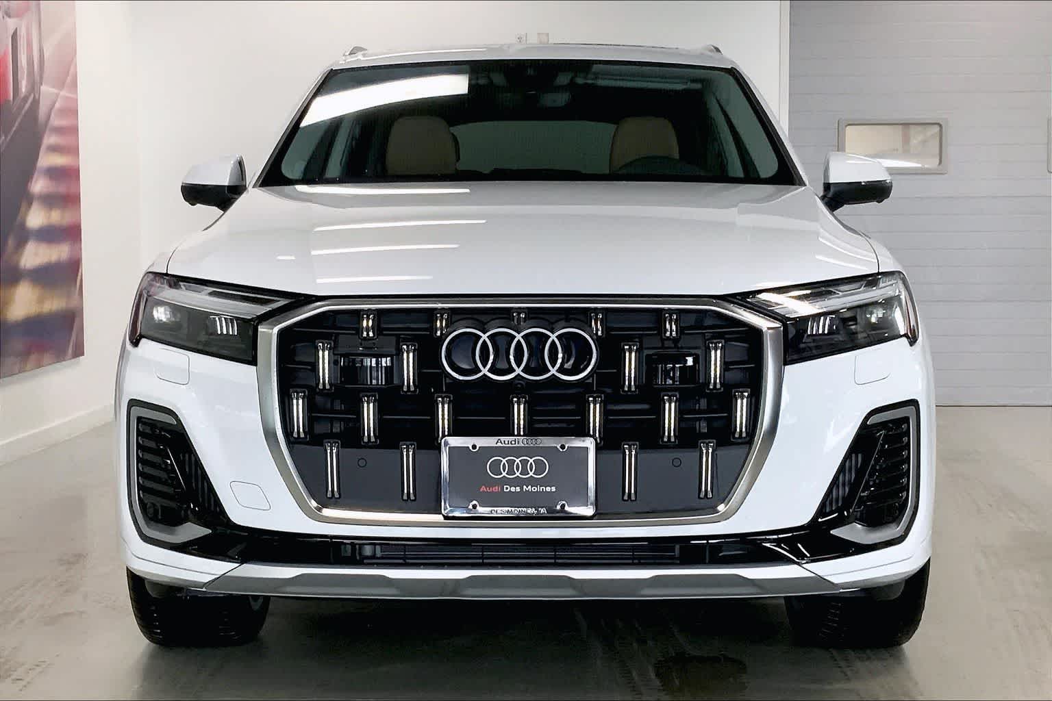 Thumbnail: 2025 Audi Q7 - 6