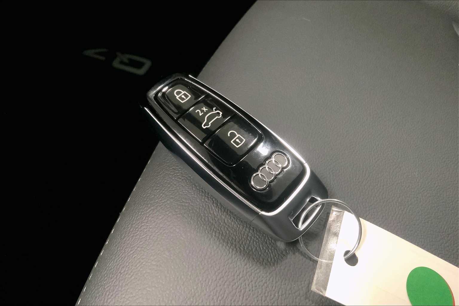 Thumbnail: 2026 Audi Q7 - 18