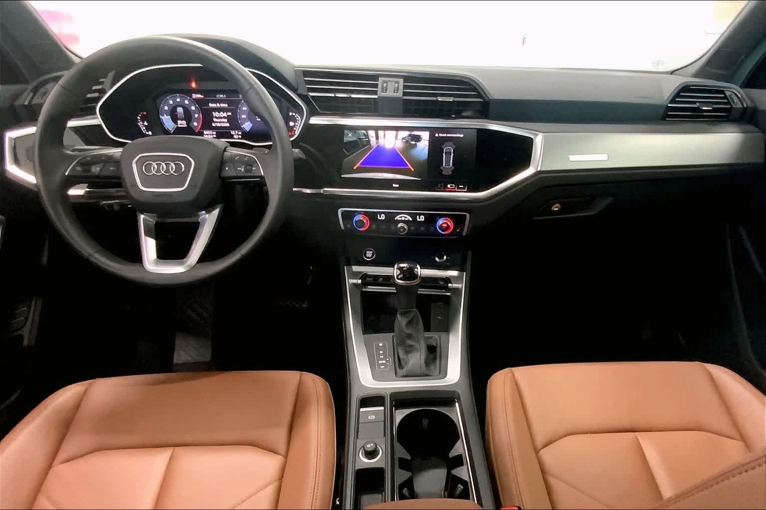 Thumbnail: 2025 Audi Q3 - 9