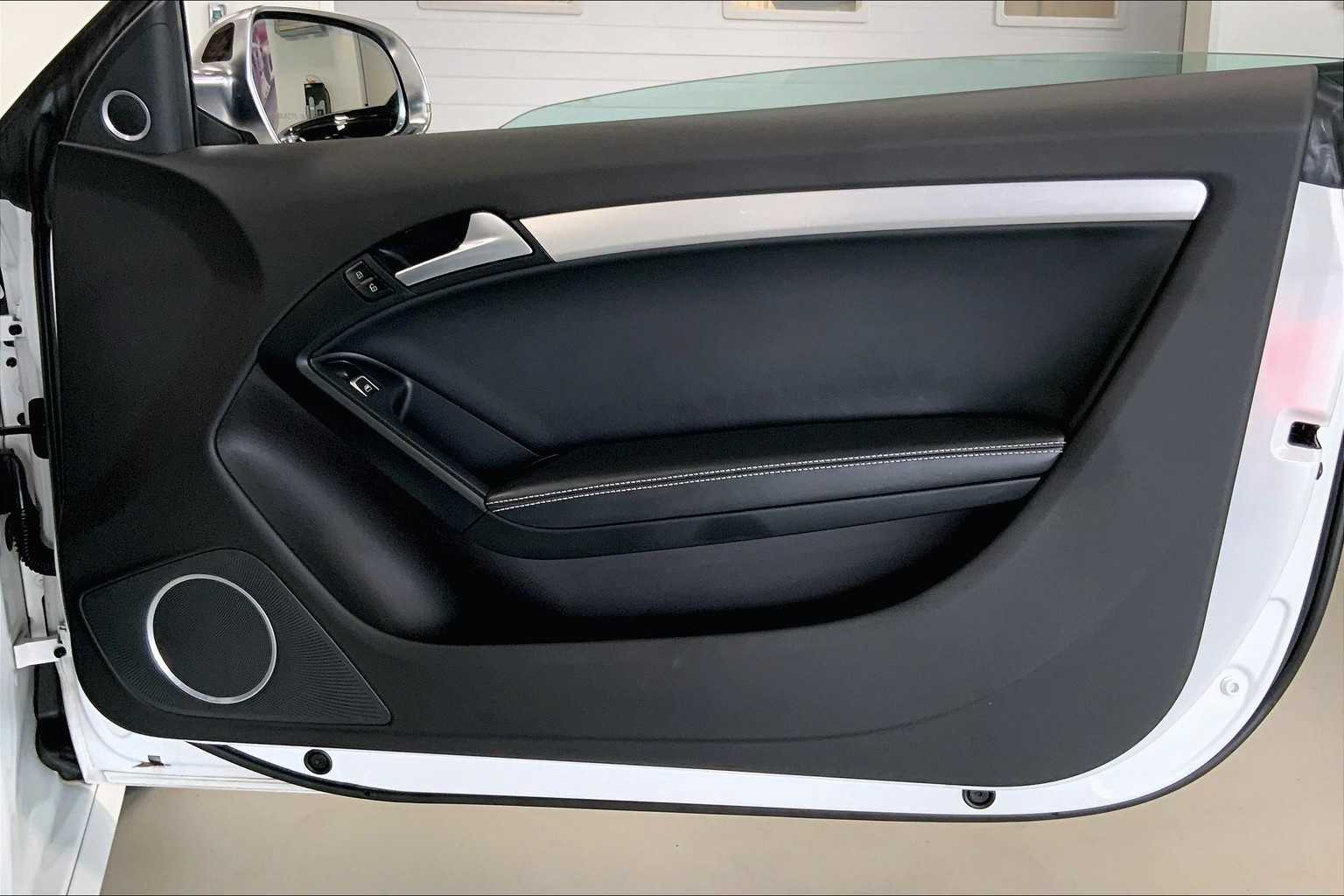 Thumbnail: 2015 Audi S5 - 25