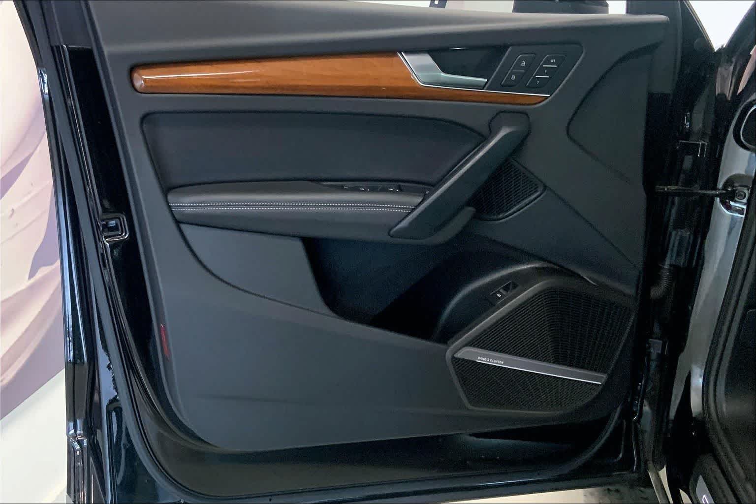 Thumbnail: 2023 Audi Q5 - 24