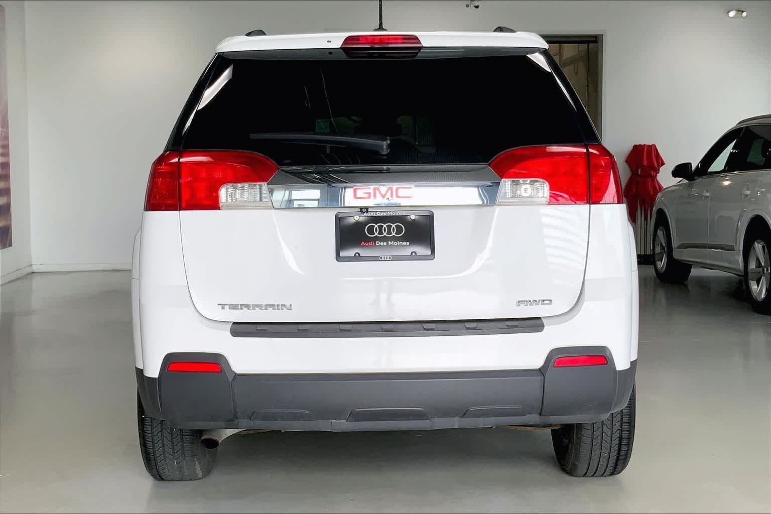 Thumbnail: 2015 GMC Terrain - 4