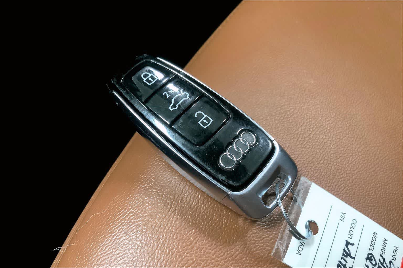 Thumbnail: 2022 Audi Q7 - 17