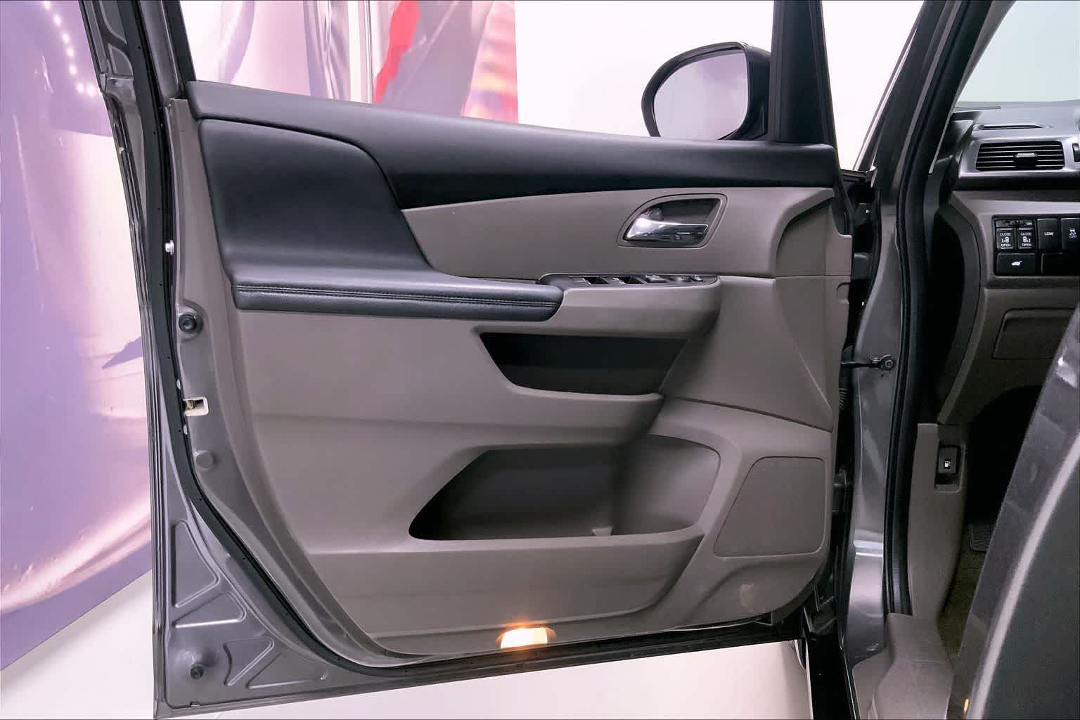 Thumbnail: 2014 Honda Odyssey - 24