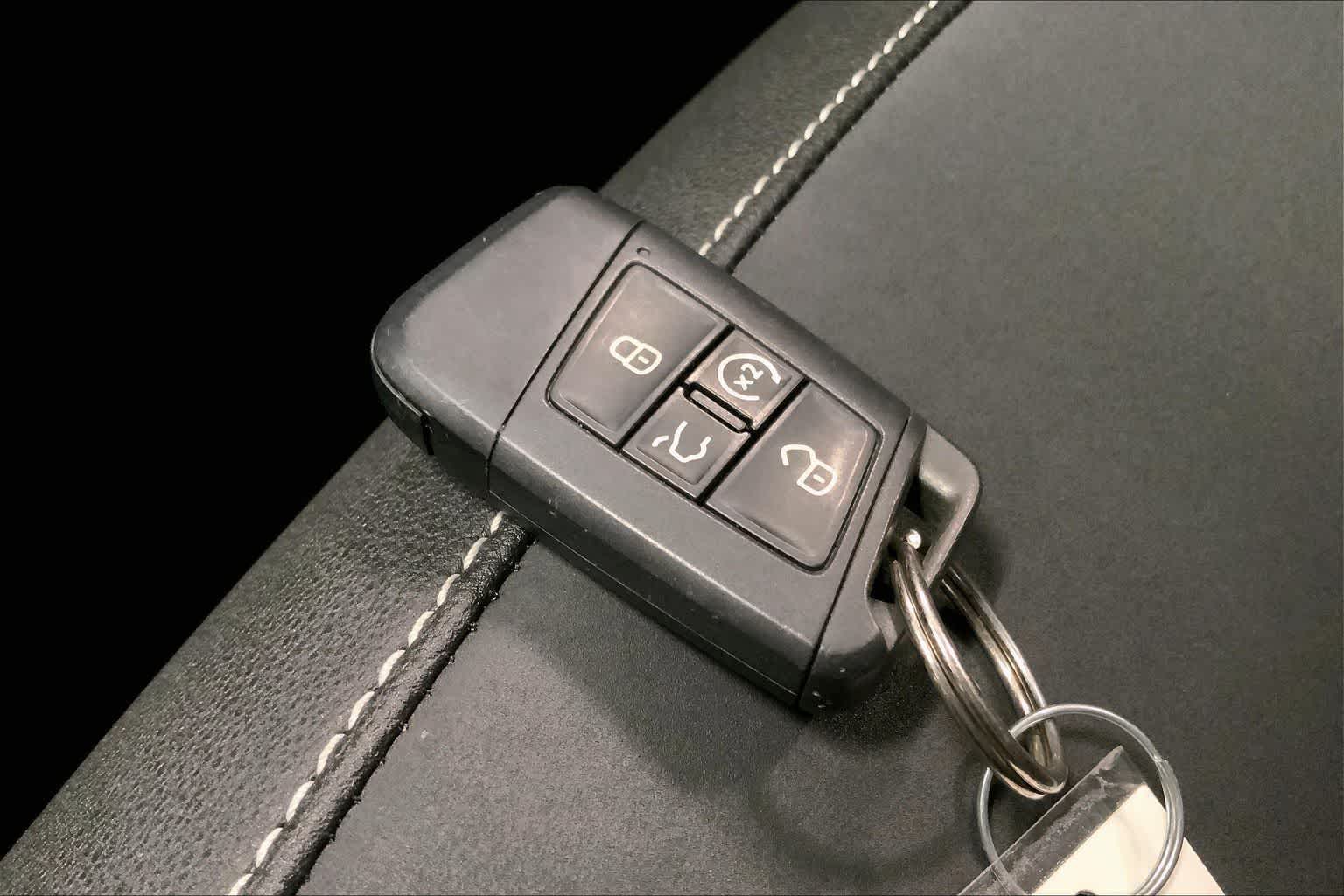 Thumbnail: 2023 Volkswagen Taos - 18