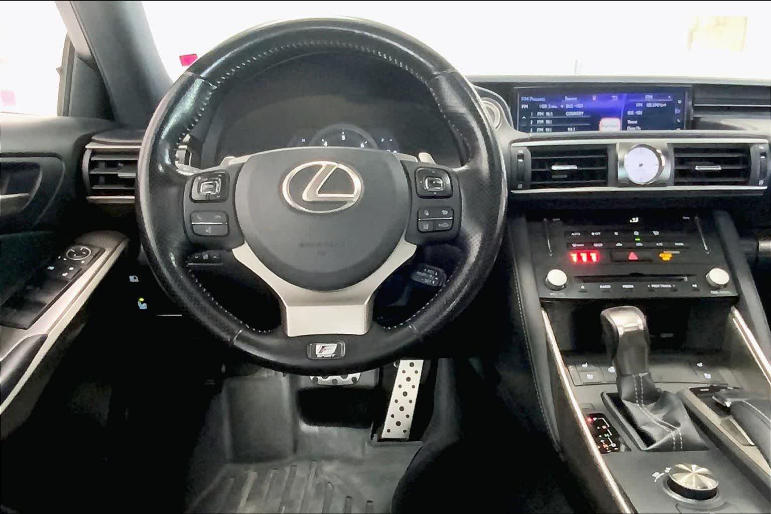 Thumbnail: 2018 Lexus IS - 13