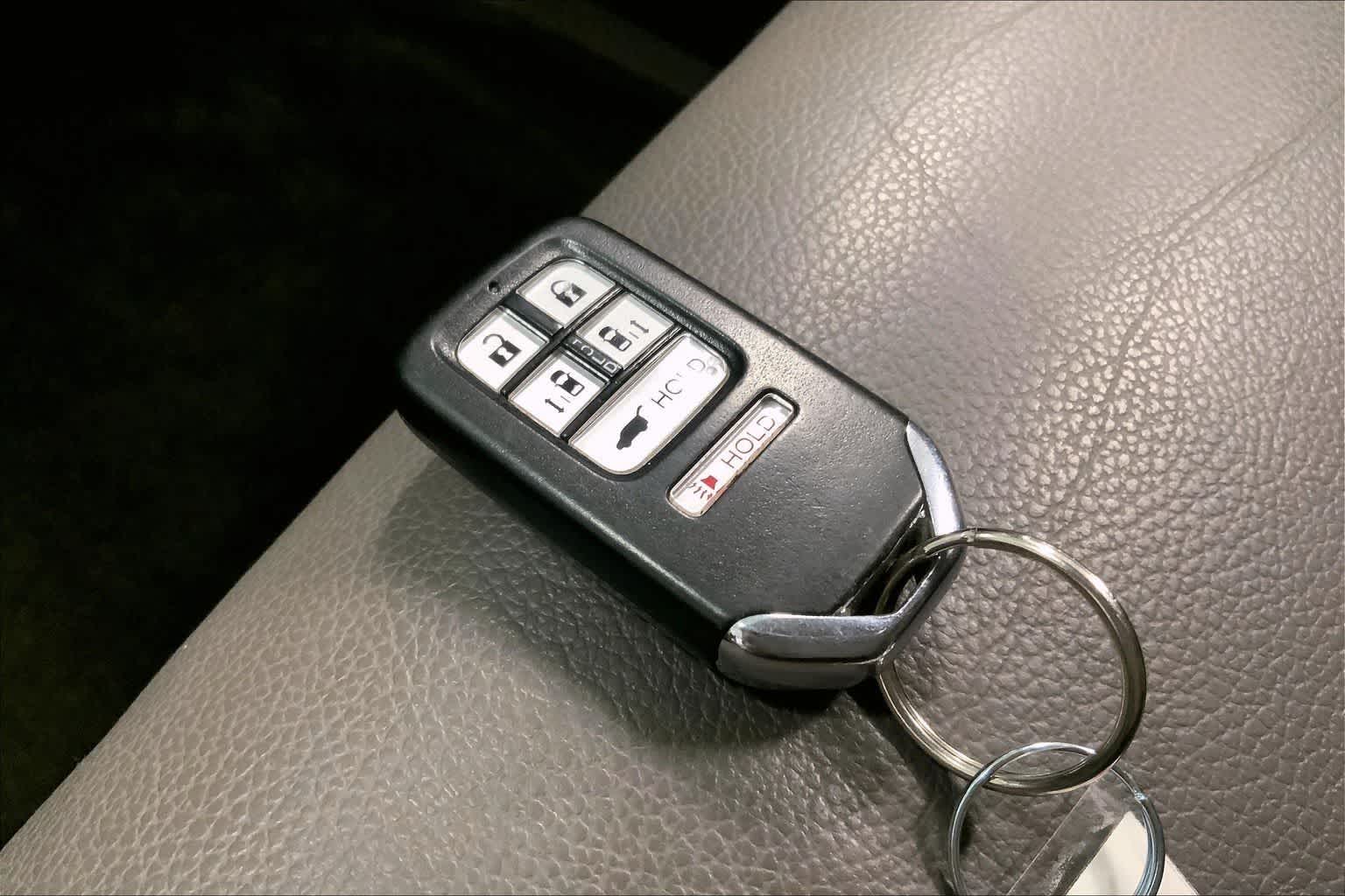 Thumbnail: 2014 Honda Odyssey - 17