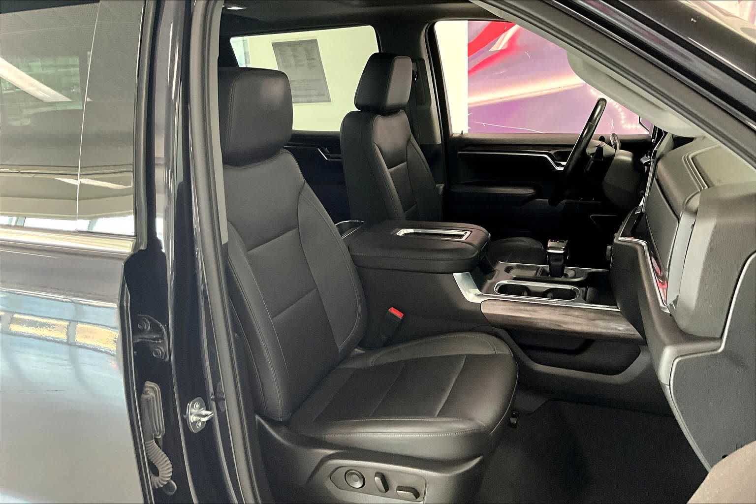 Thumbnail: 2022 Chevrolet Silverado 1500 - 11