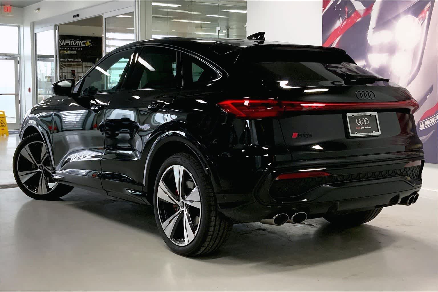 Thumbnail: 2025 Audi SQ5 - 4