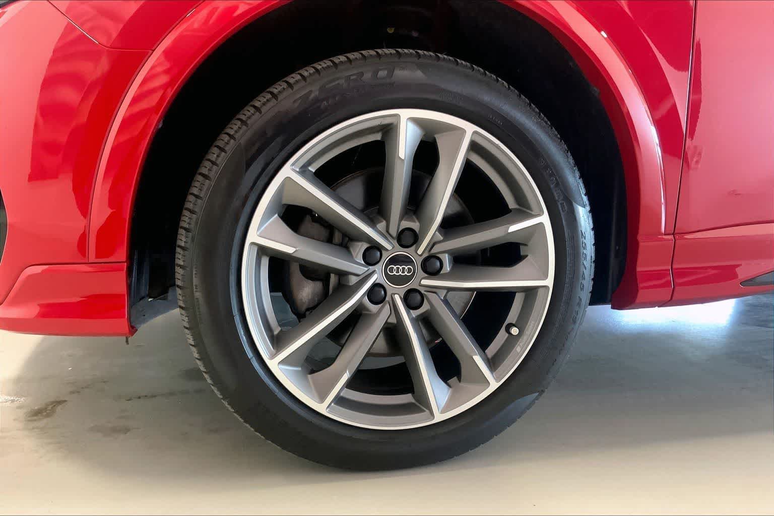 Thumbnail: 2023 Audi Q3 - 7