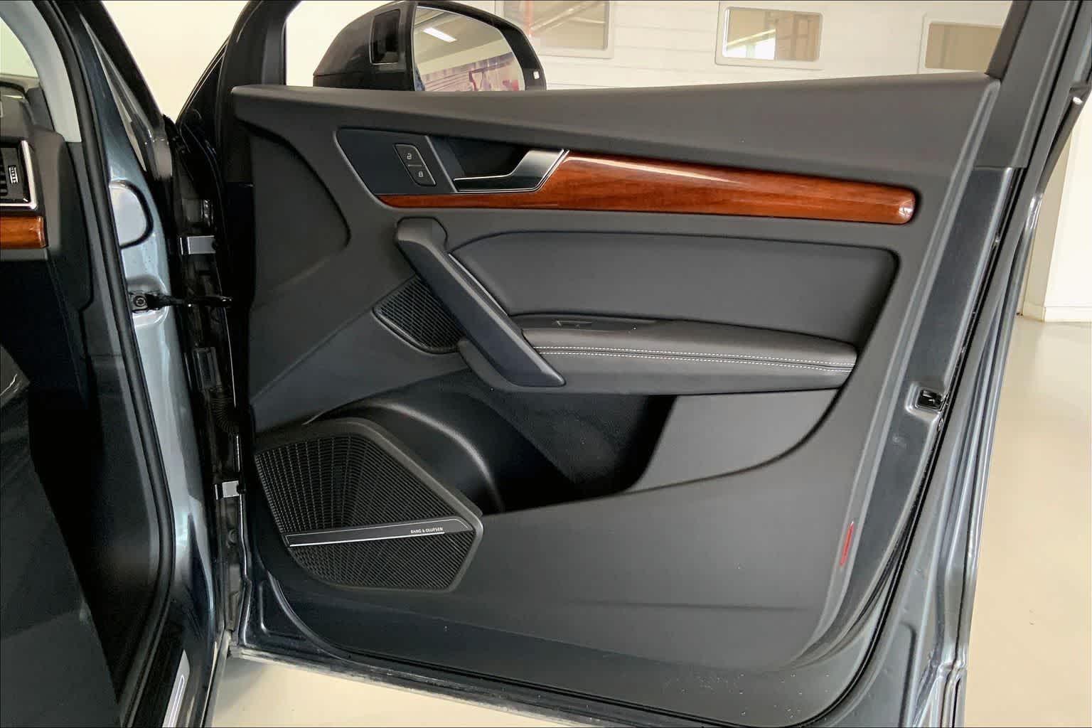 Thumbnail: 2023 Audi Q5 - 25