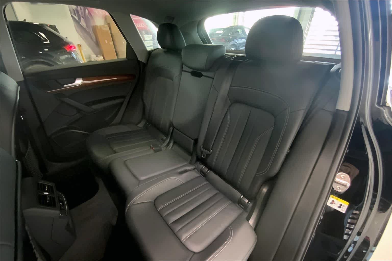 Thumbnail: 2023 Audi Q5 - 26