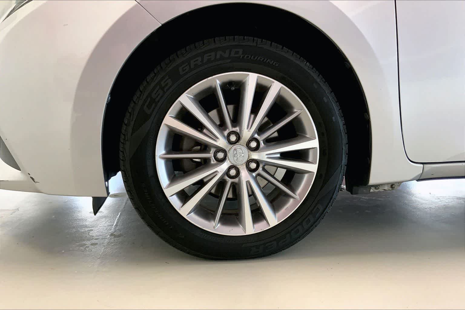 Thumbnail: 2015 Toyota Corolla - 8