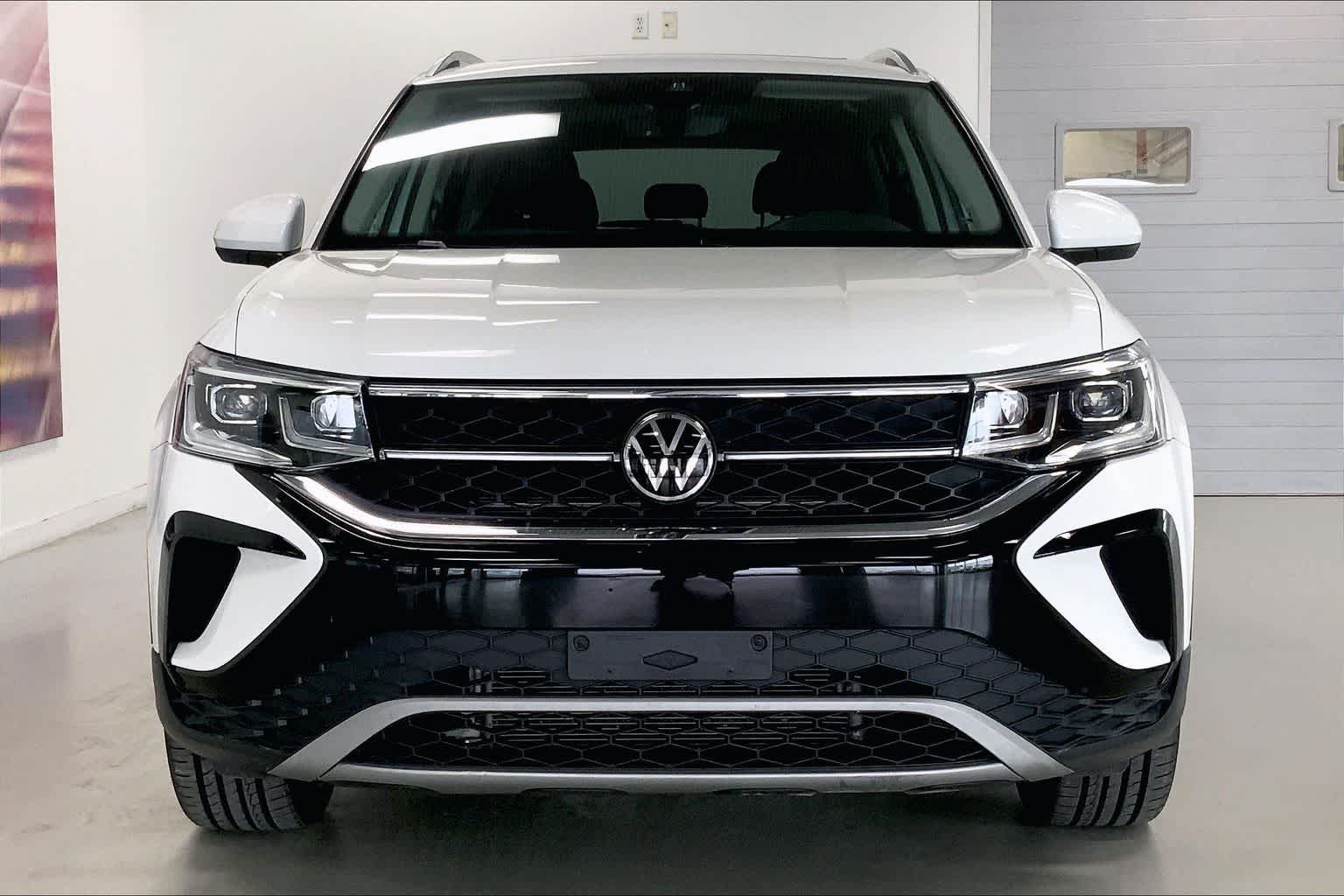 Thumbnail: 2023 Volkswagen Taos - 6