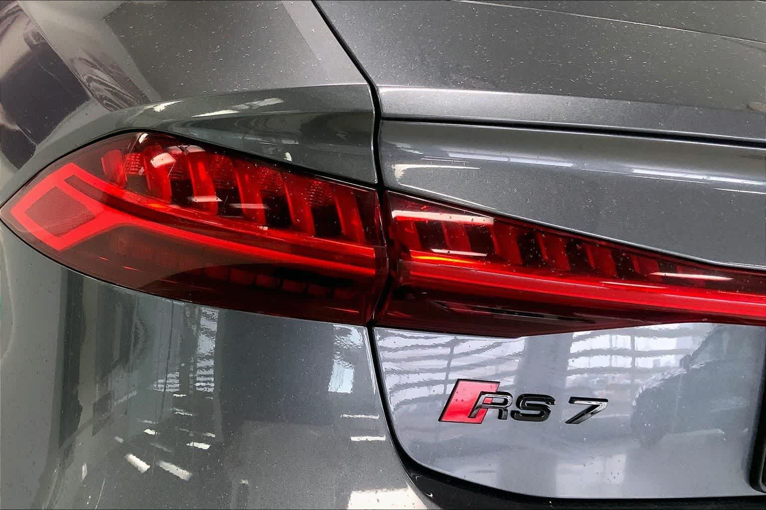 Thumbnail: 2022 Audi RS 7 - 29