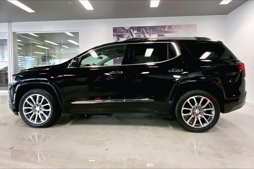 Used 2022 GMC Acadia Denali SUV