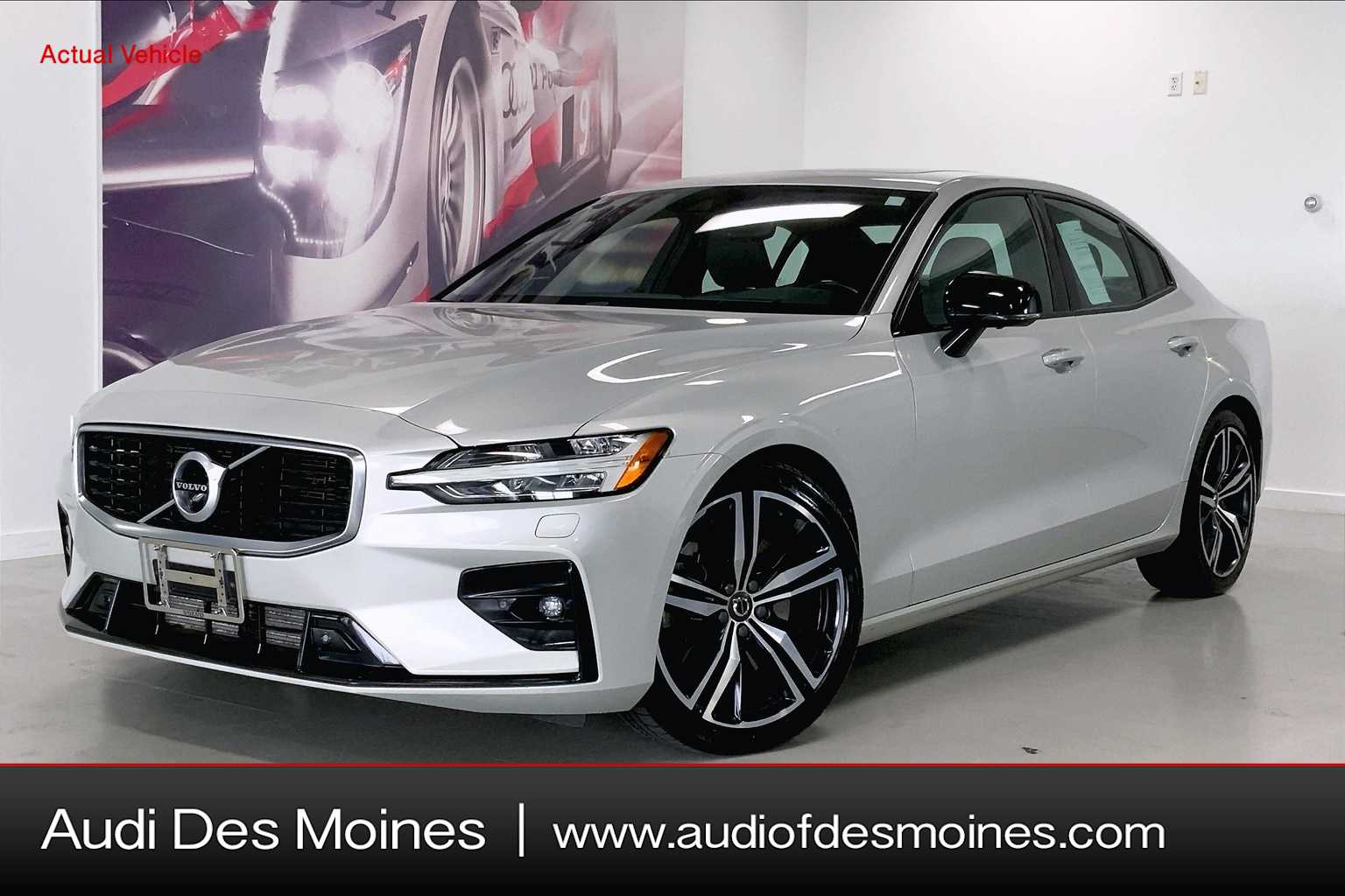 2019 Volvo S60 T6 R-Design -
                  Johnston, IA
