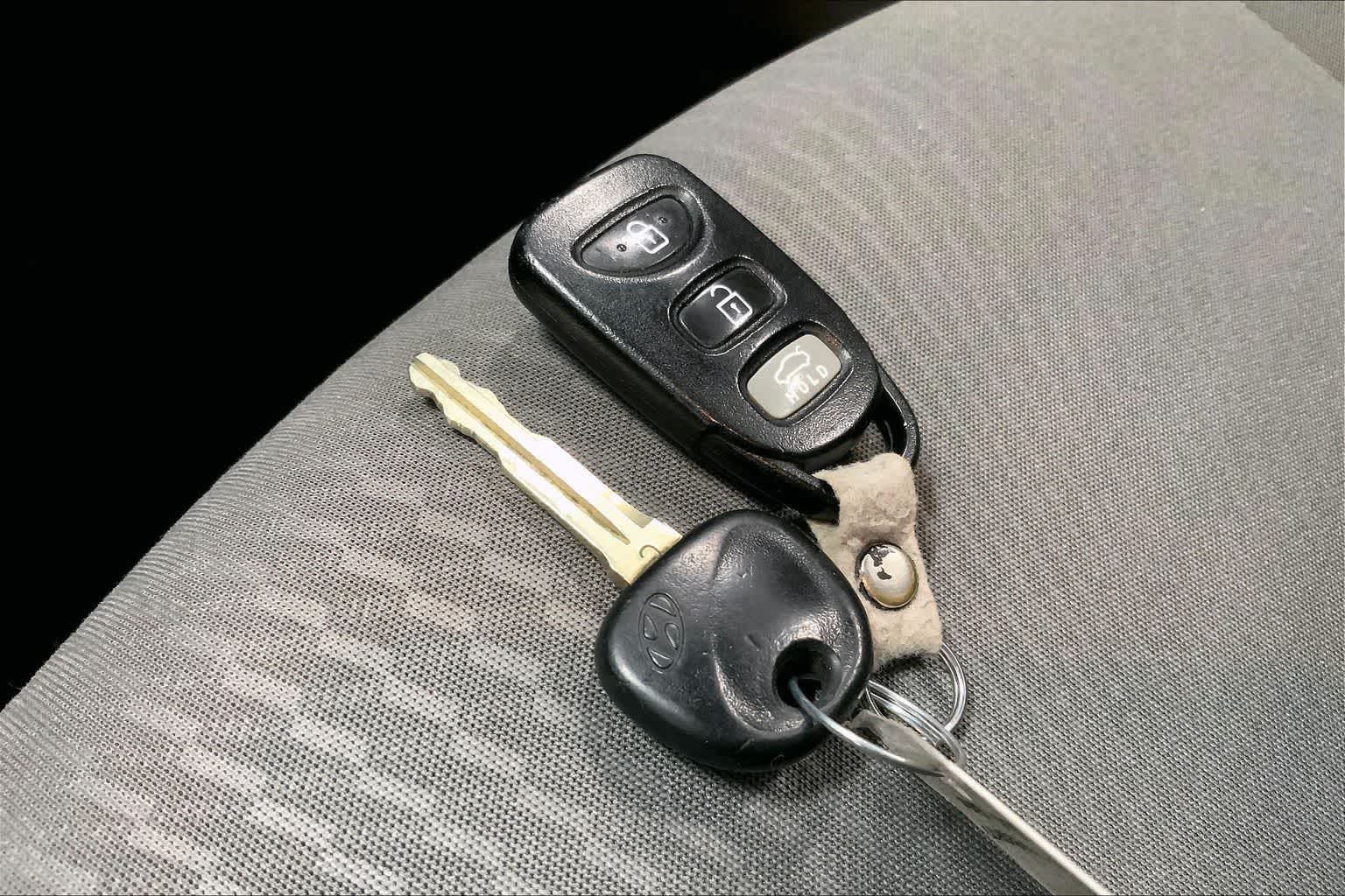 Thumbnail: 2016 Hyundai Elantra - 17